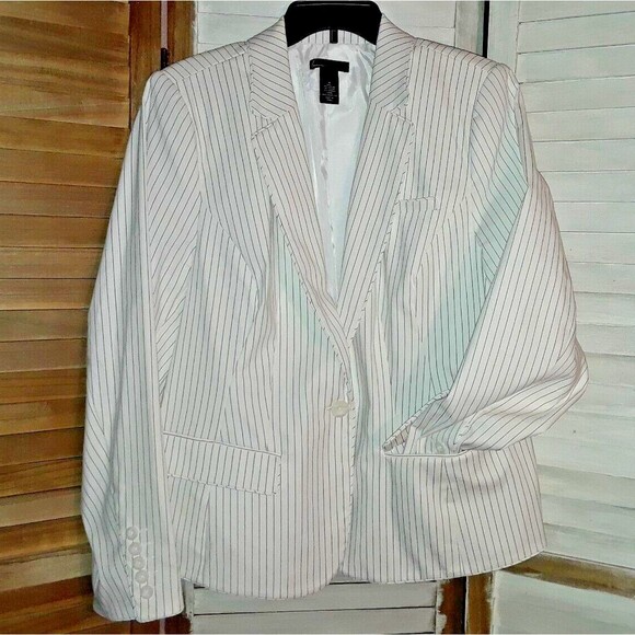 Lane Bryant The Bryant Blazer Size 18 One Button White Pinstripe Notch Lapel - Picture 1 of 10